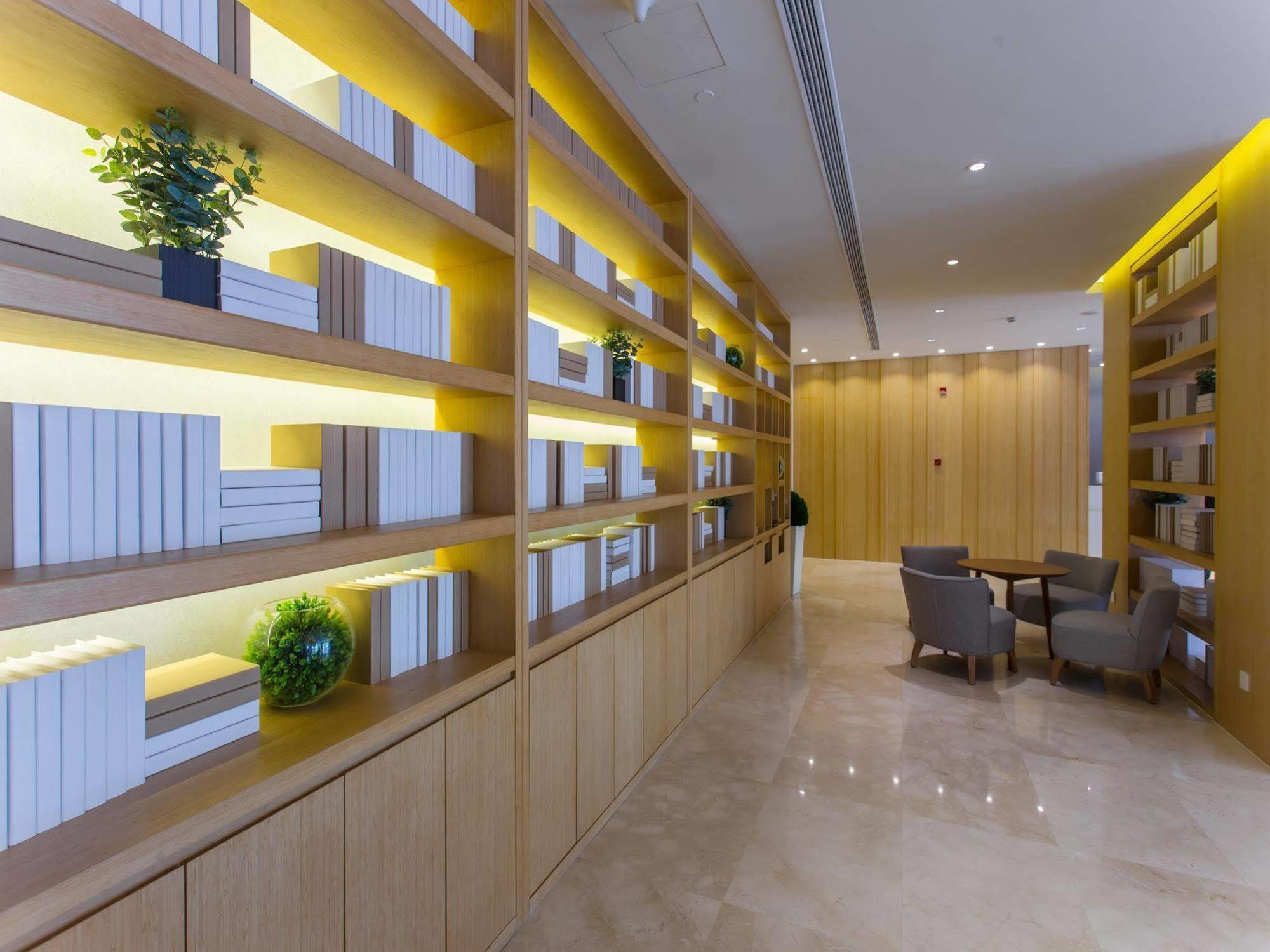 Ji Hotel Shanghai Oriental Pearl Tower Exterior foto